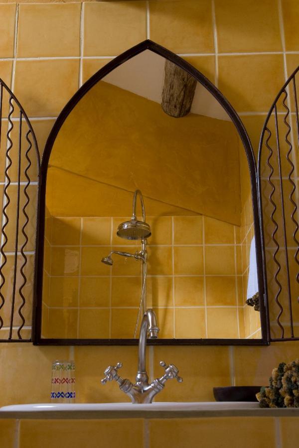 Отель Une Autre Maison Ньон Номер фото